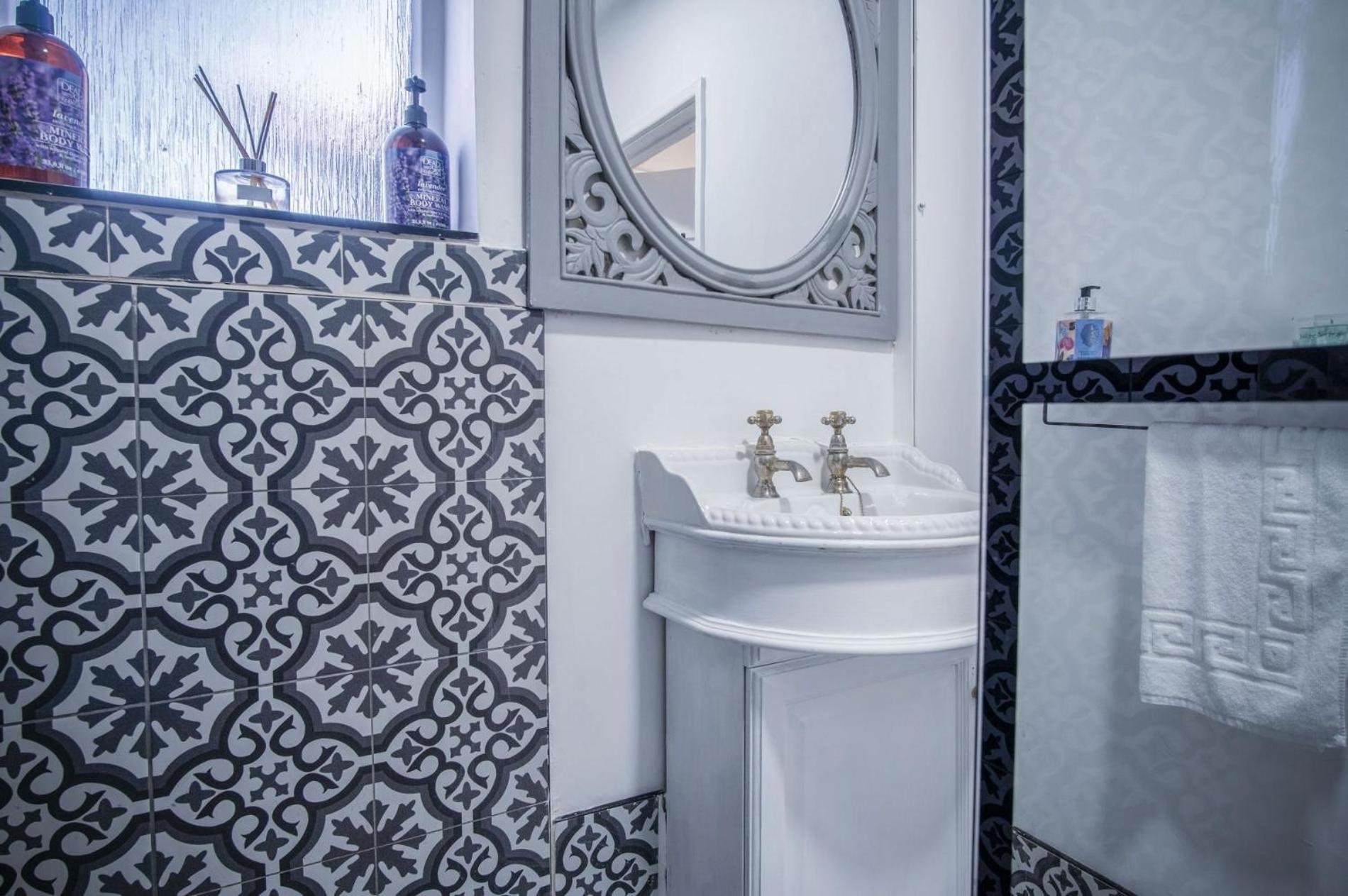 Milan - 2 Bedroom - Eynon *